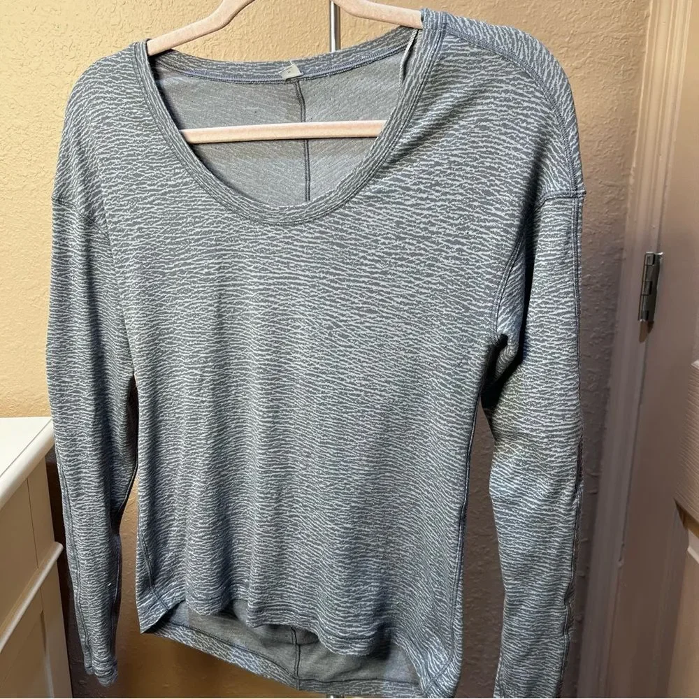 Lululemon Meant to Move Long Sleeve Athletic Tee